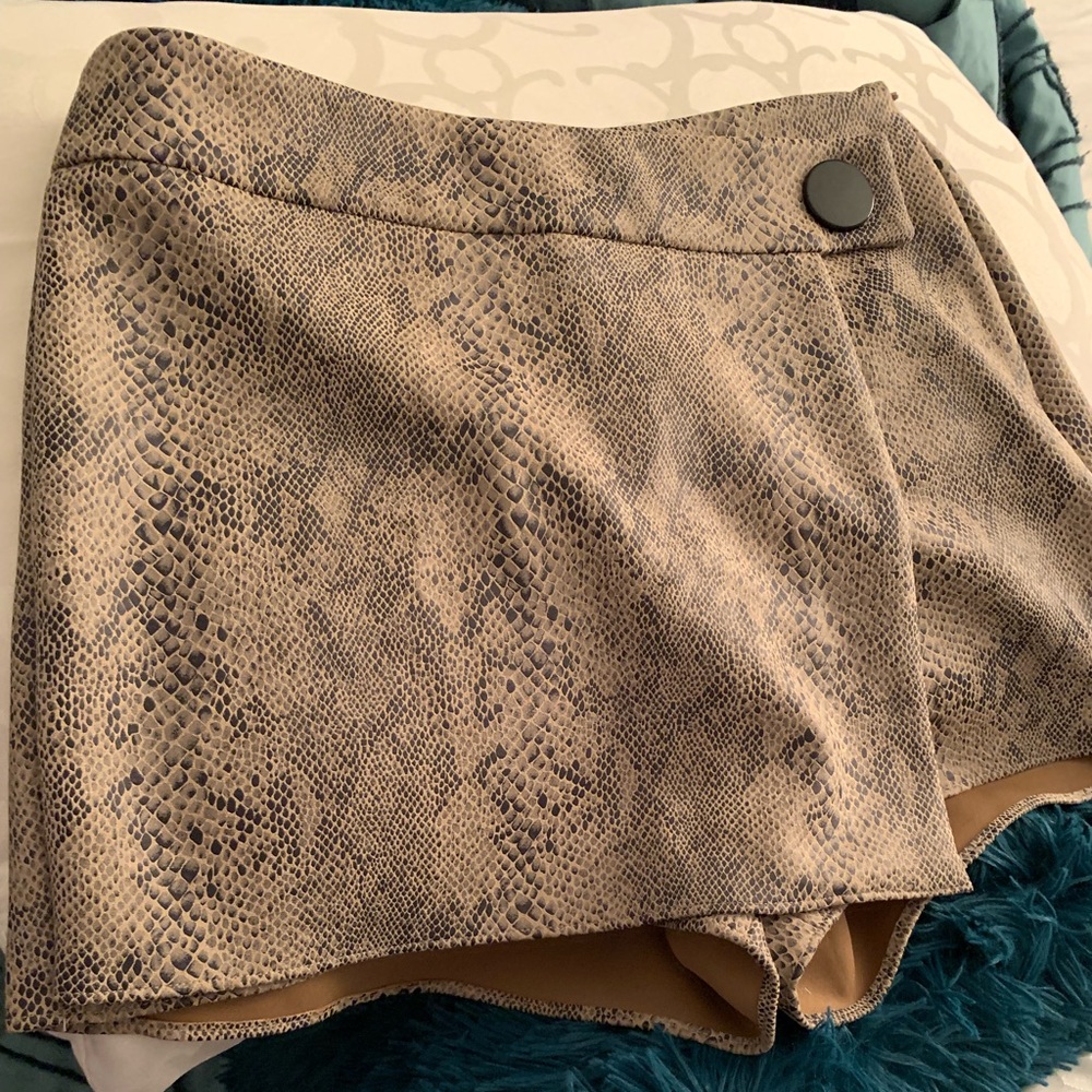 Snake skin skort